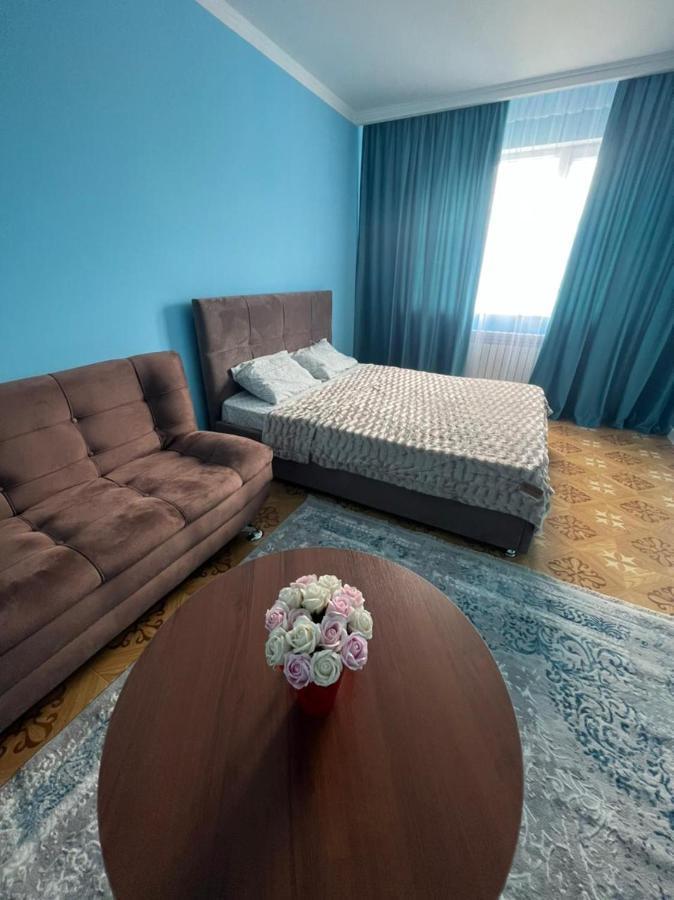 1 Комнатная Квартира В 15 Минутах От Аэропорта Almaty Ngoại thất bức ảnh